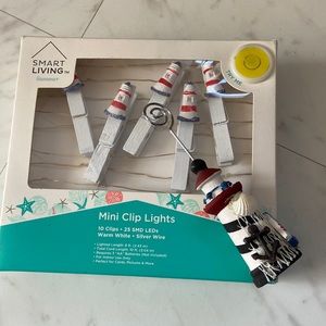Mini clips light house lights and note, picture clip